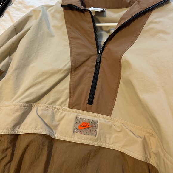 Nike Cream and Brown Jacket - Picture 2 of 5